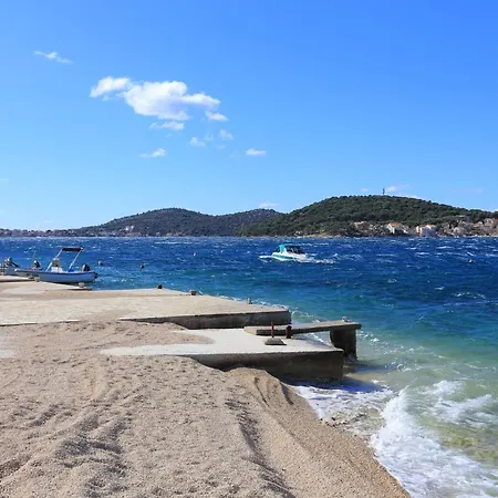 Casa vacanze Seaside House For Families With Children Zatoglav, - 12212