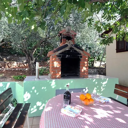 Seaside House For Families With Children Zatoglav, - 12212 Casa vacanze *