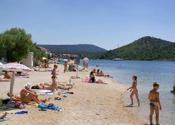 Seaside House For Families With Children Zatoglav, - 12212 Casa de Férias *