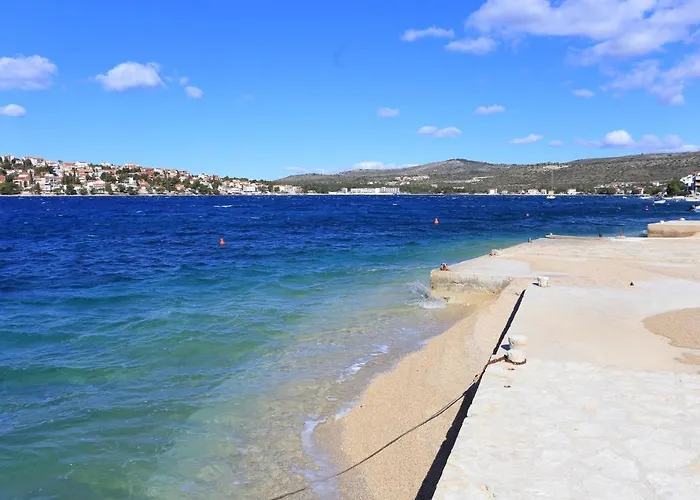 Seaside House For Families With Children Zatoglav, - 12212 Casa de Férias Rogoznica (Sibenik-Knin)
