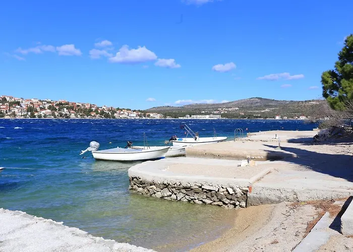 Seaside House For Families With Children Zatoglav, - 12212 Casa de Férias *