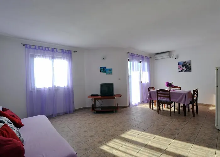 Casa de Férias Seaside House For Families With Children Zatoglav, - 12212 *