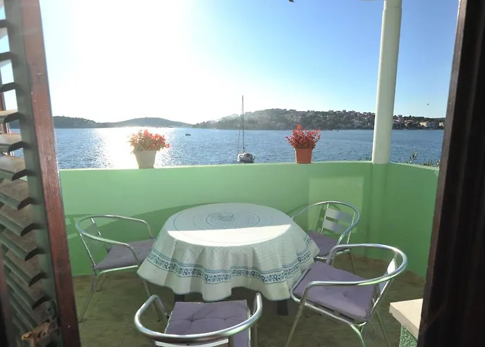 Seaside House For Families With Children Zatoglav, - 12212 Casa de Férias *