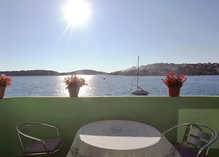 Casa de Férias Seaside House For Families With Children Zatoglav, - 12212